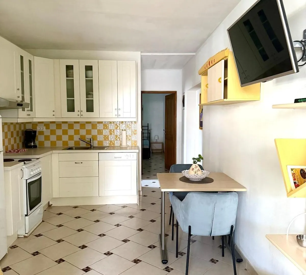 Cozy Seaside Apartment, Porec -2 0*,